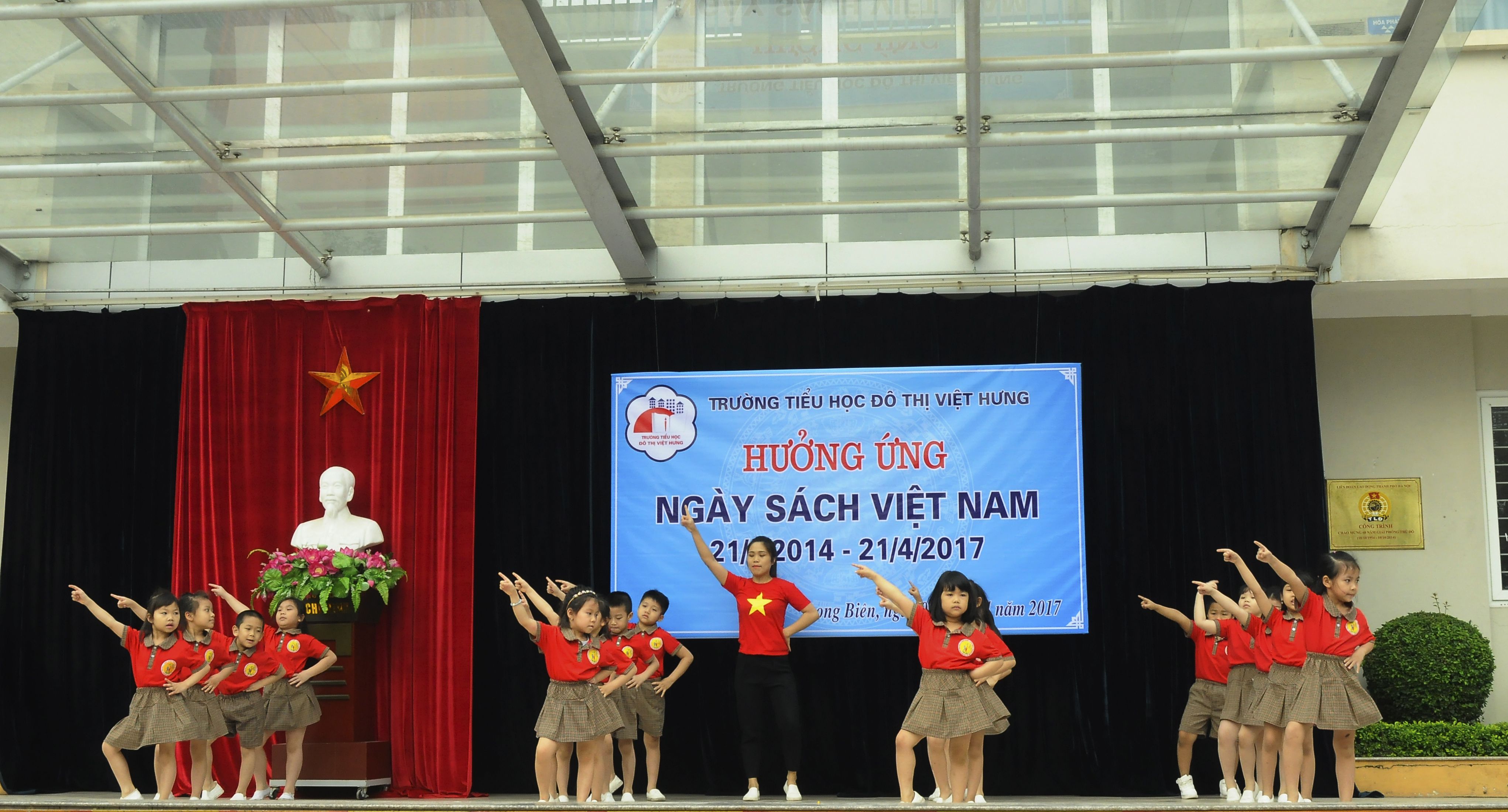 Khối mẫu giáo lớn giao lưu tại trường tiểu học Đô thị Việt hưng (19).jpg